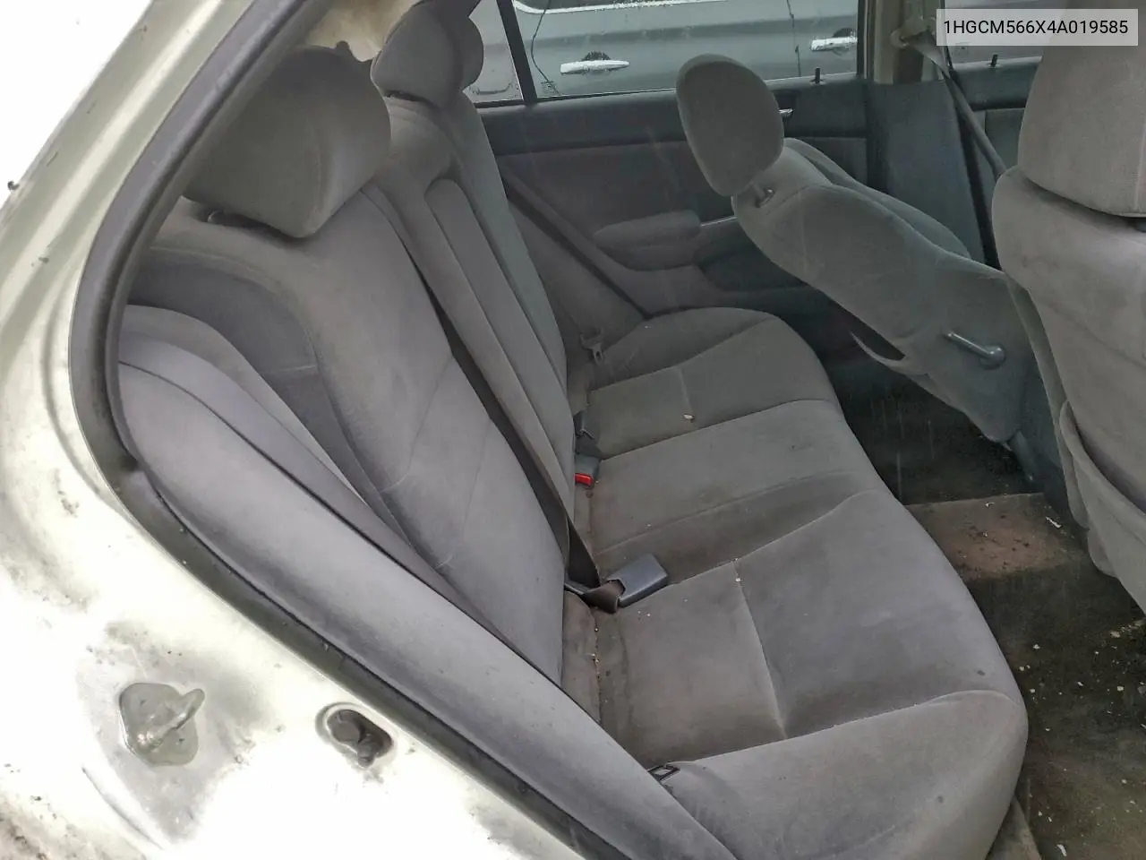 1HGCM566X4A019585 2004 Honda Accord Ex
