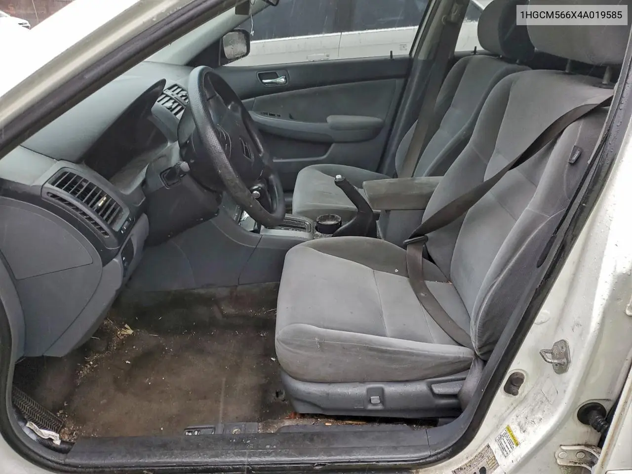 1HGCM566X4A019585 2004 Honda Accord Ex