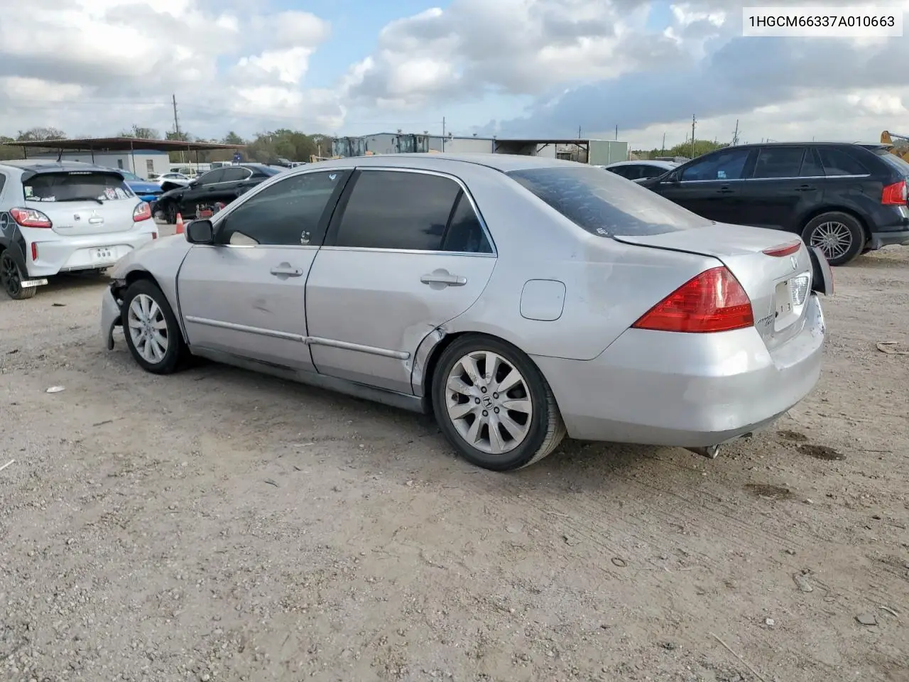 1HGCM66337A010663 2007 Honda Accord Lx