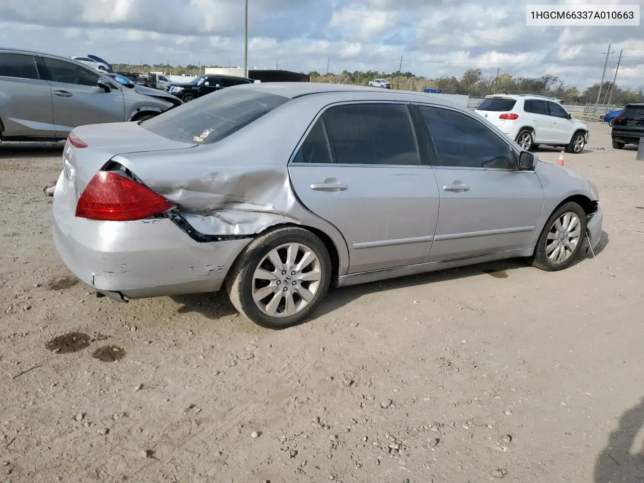1HGCM66337A010663 2007 Honda Accord Lx