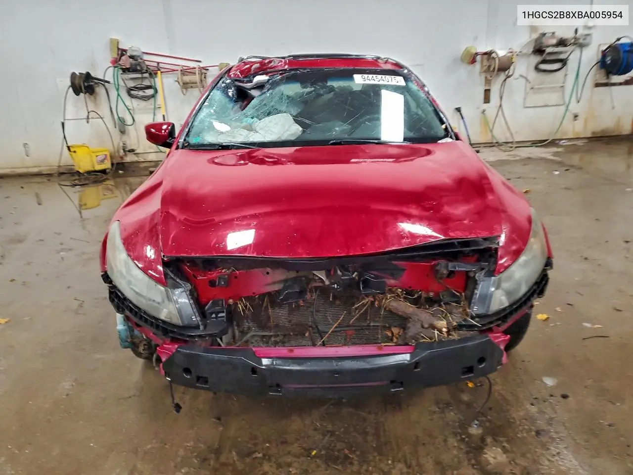 1HGCS2B8XBA005954 2011 Honda Accord Exl