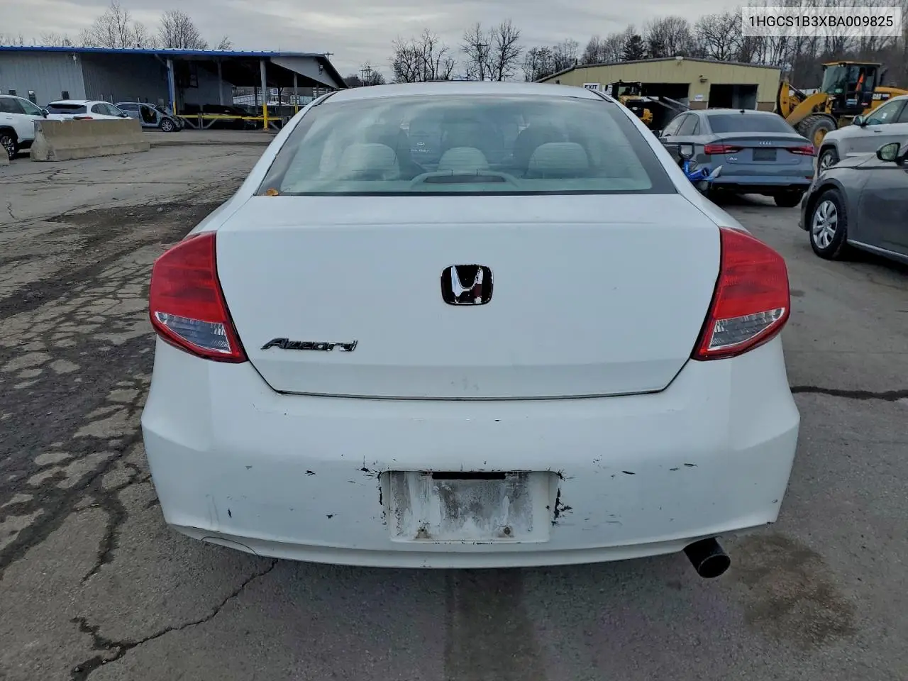 1HGCS1B3XBA009825 2011 Honda Accord Lx-S