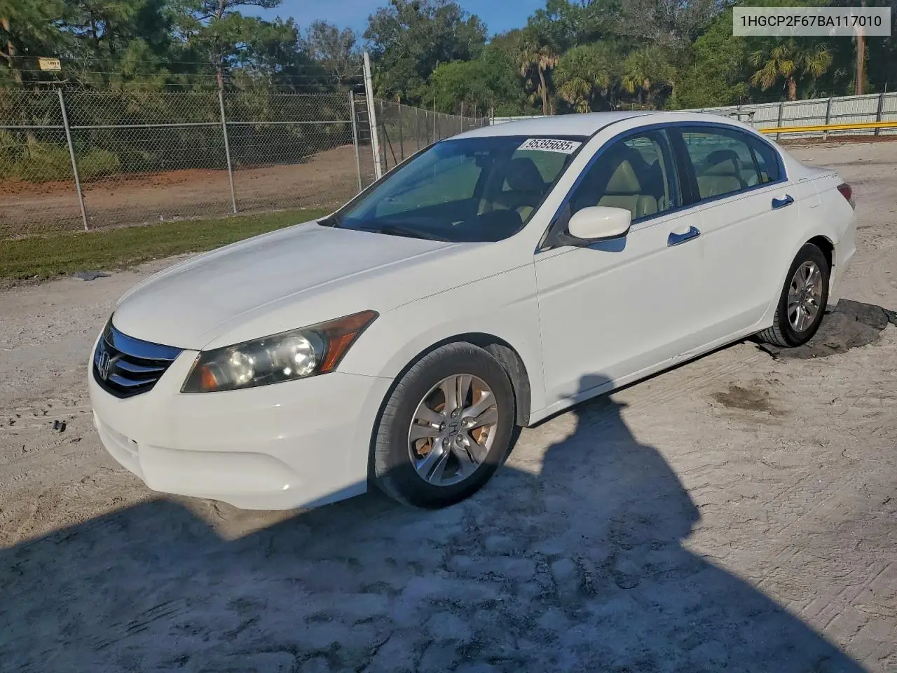 1HGCP2F67BA117010 2011 Honda Accord Se