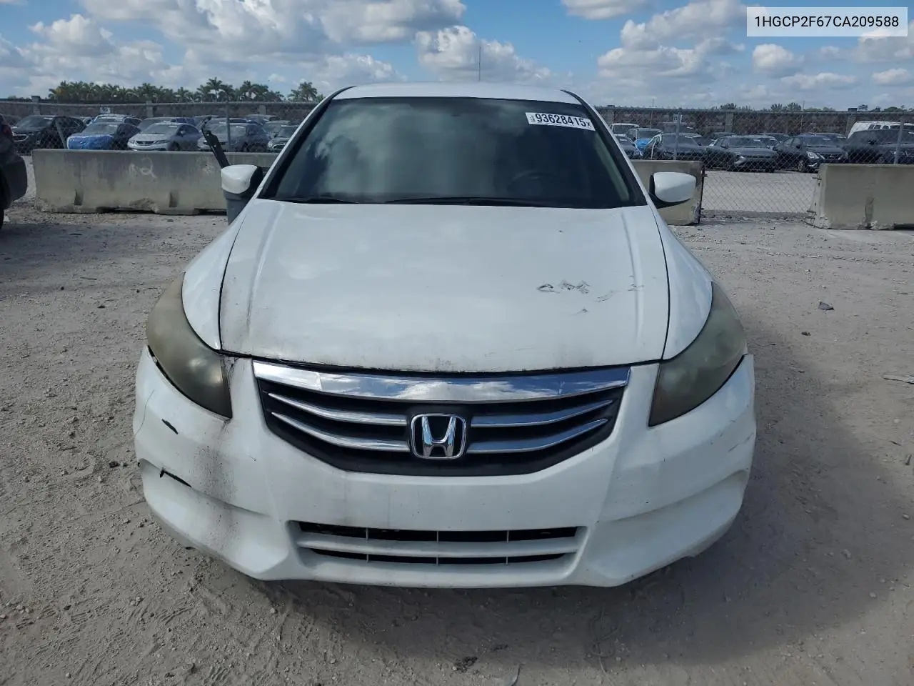 1HGCP2F67CA209588 2012 Honda Accord Se