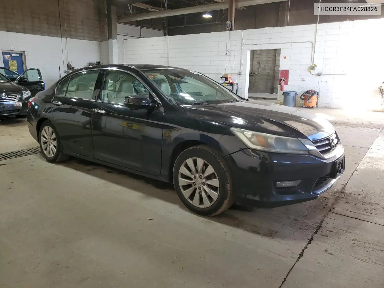 1HGCR3F84FA028826 2015 Honda Accord Exl