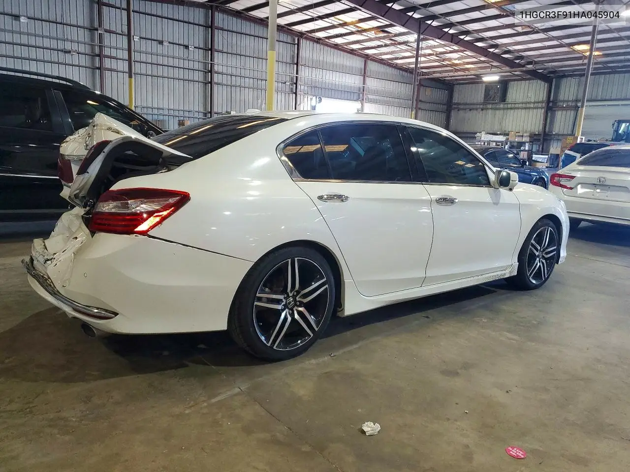 1HGCR3F91HA045904 2017 Honda Accord