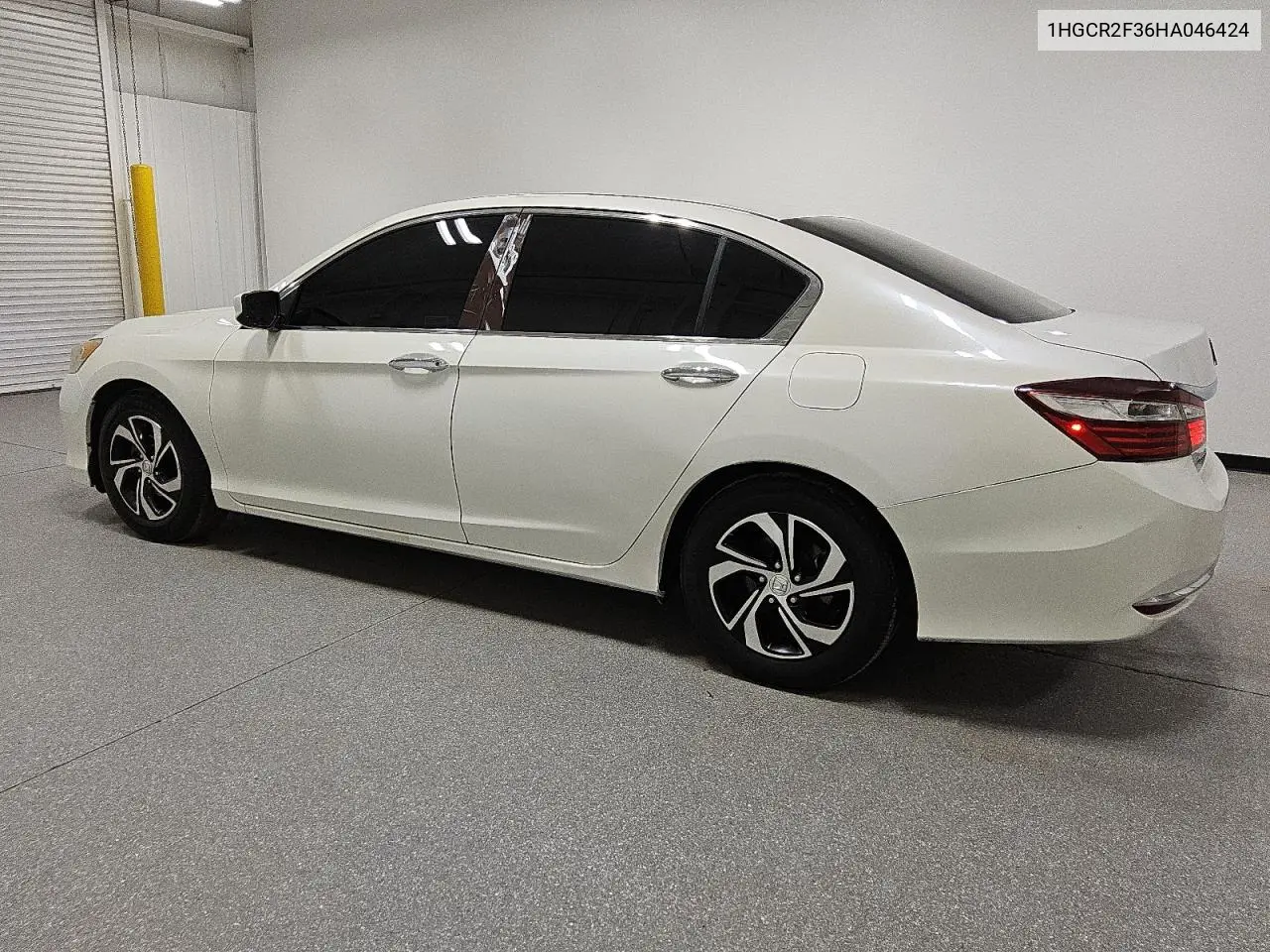 1HGCR2F36HA046424 2017 Honda Accord Lx
