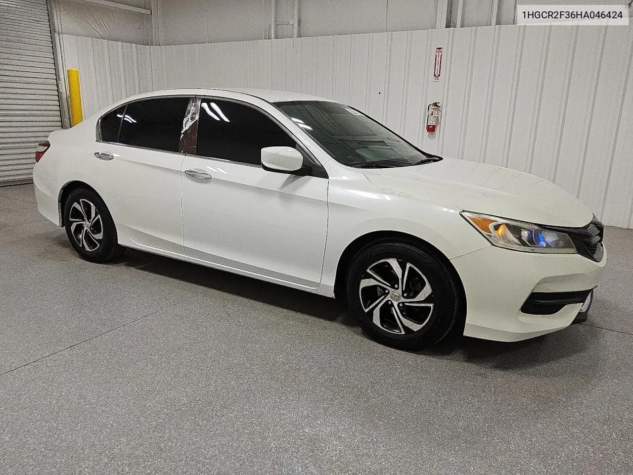 1HGCR2F36HA046424 2017 Honda Accord Lx