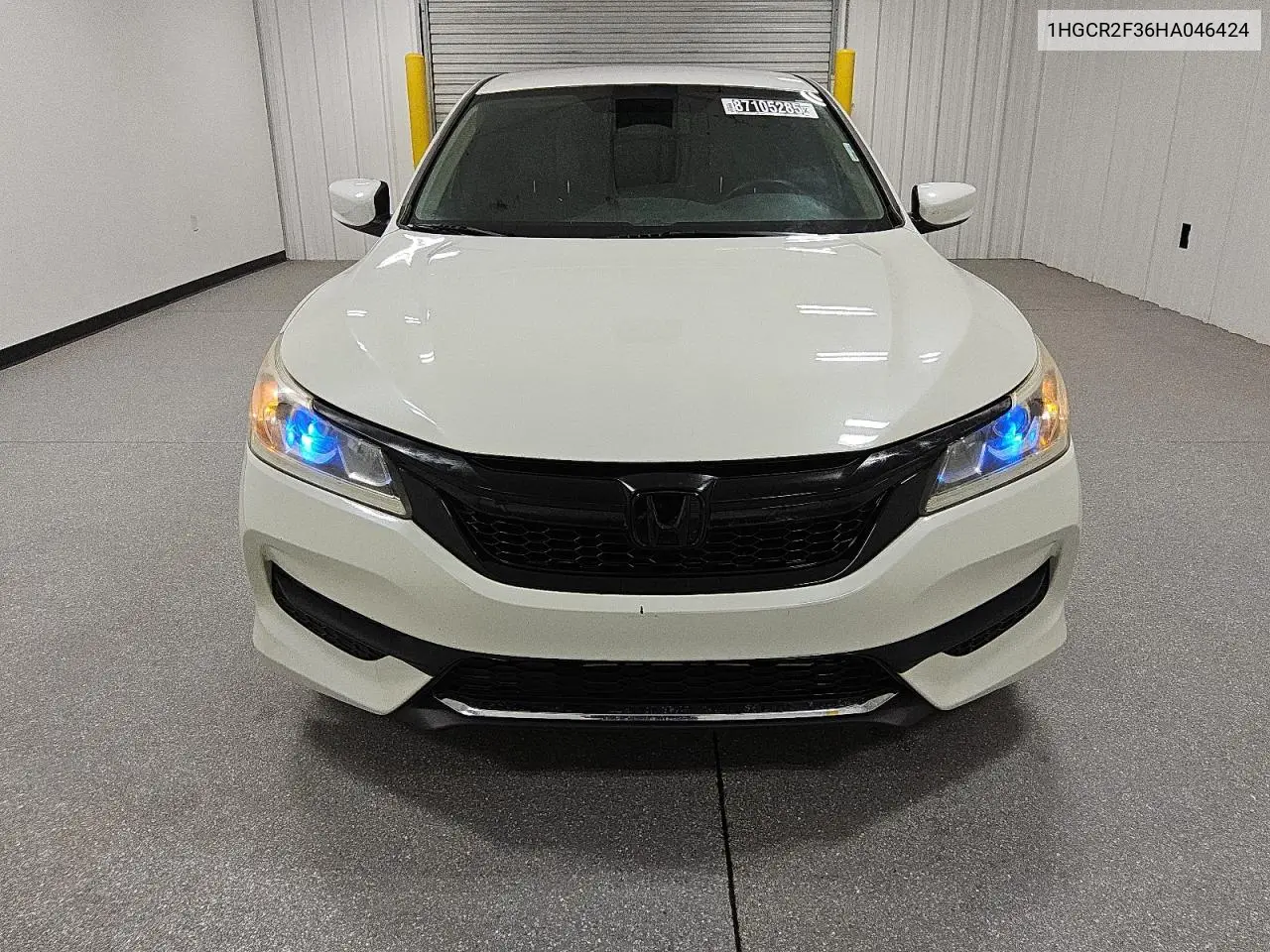 1HGCR2F36HA046424 2017 Honda Accord Lx