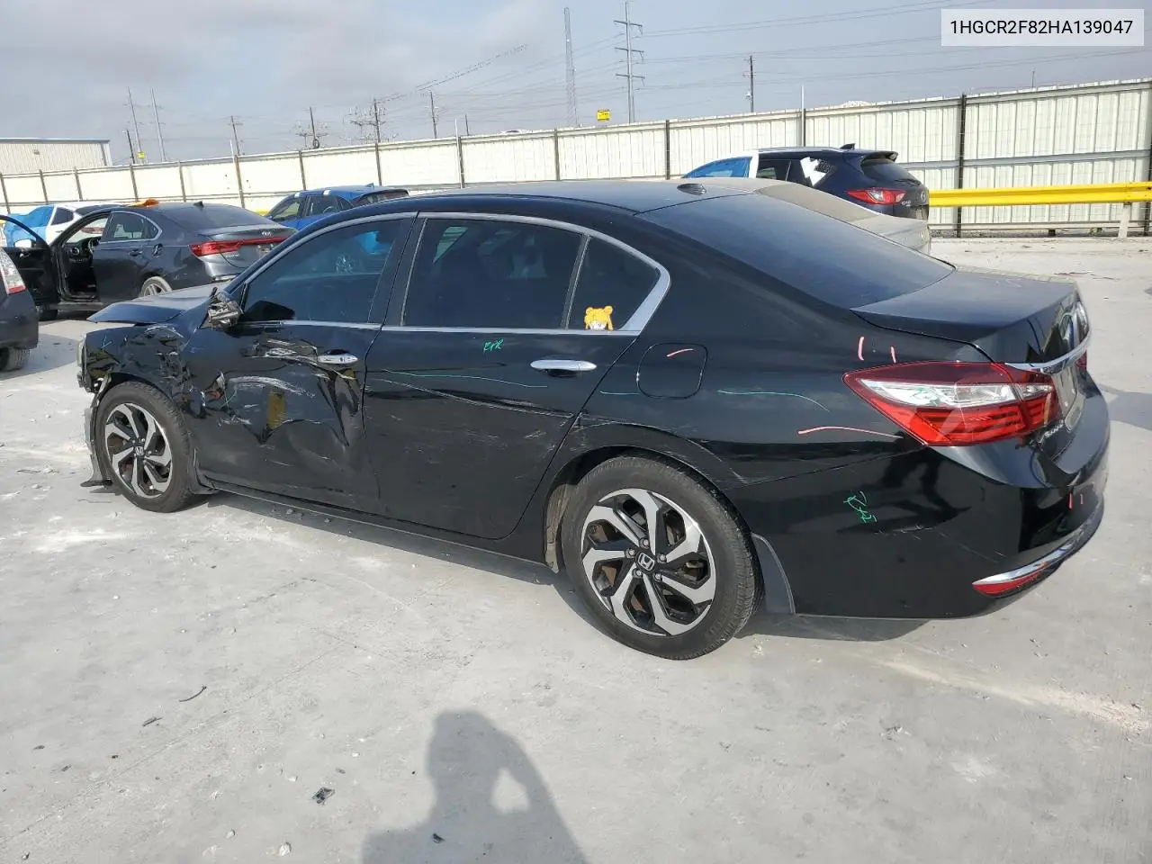 1HGCR2F82HA139047 2017 Honda Accord Exl