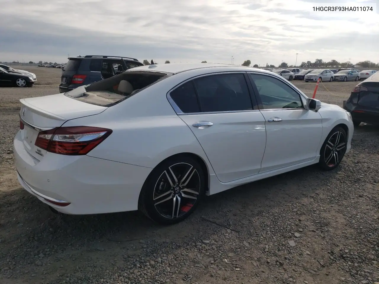 1HGCR3F93HA011074 2017 Honda Accord Touring