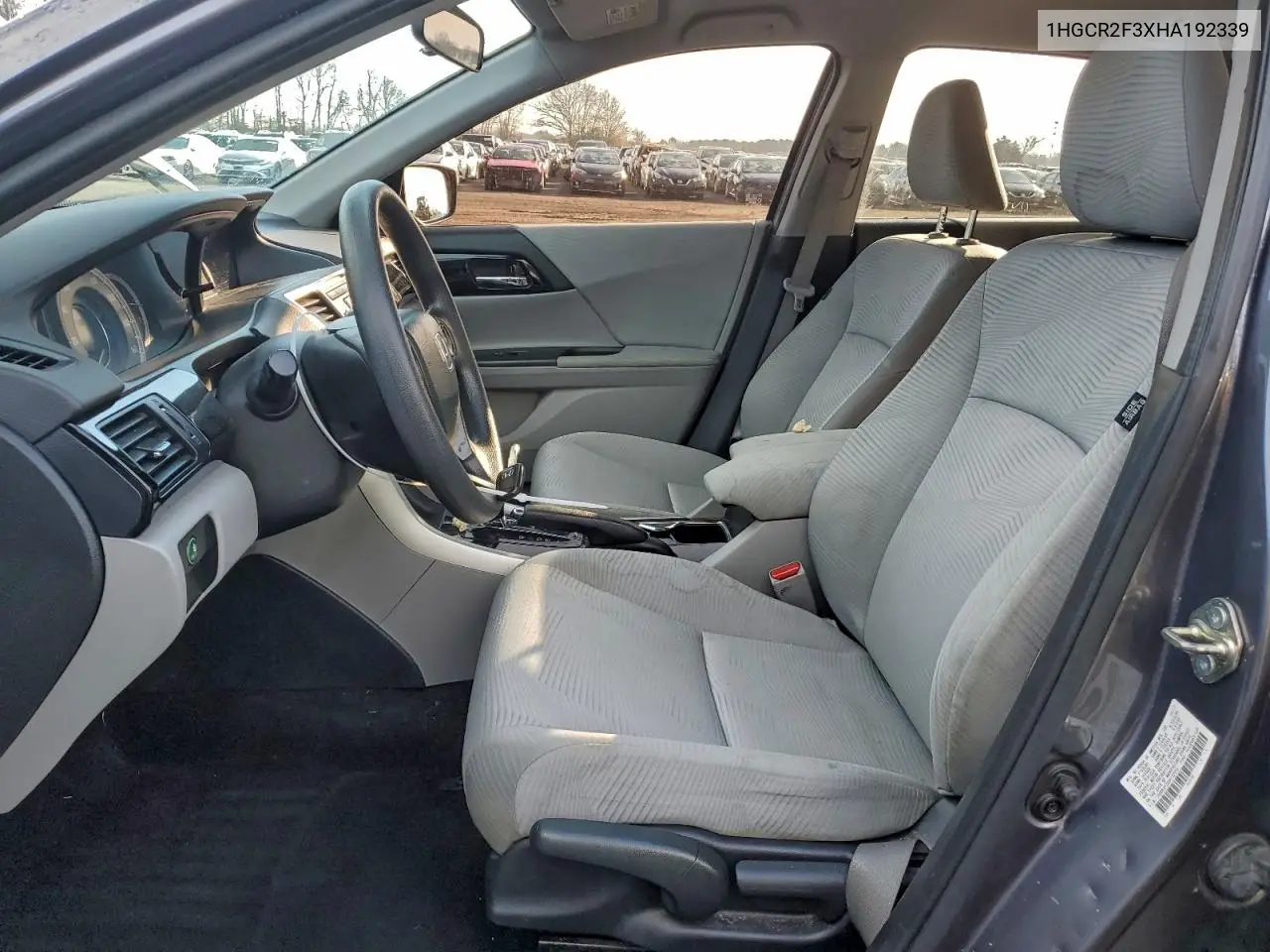 1HGCR2F3XHA192339 2017 Honda Accord Lx