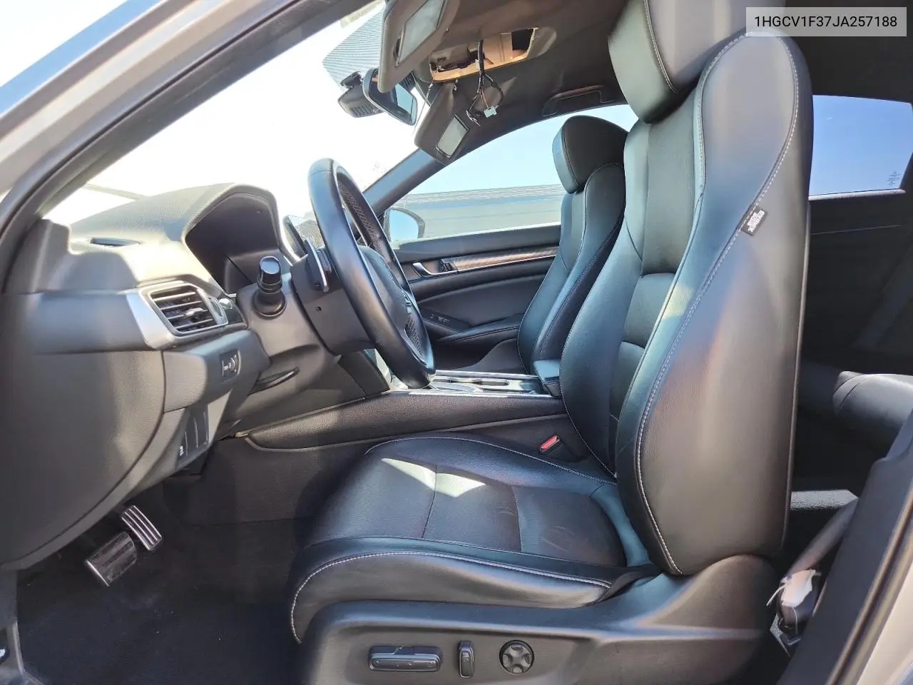 1HGCV1F37JA257188 2018 Honda Accord Sport
