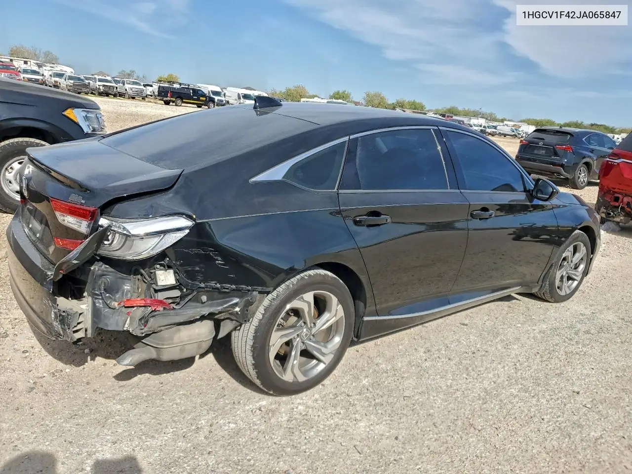 1HGCV1F42JA065847 2018 Honda Accord Ex