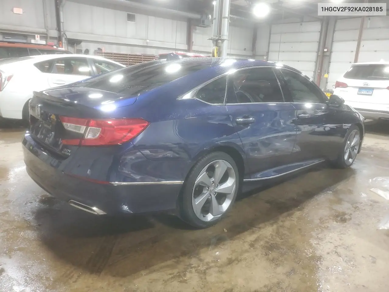 1HGCV2F92KA028185 2019 Honda Accord Touring