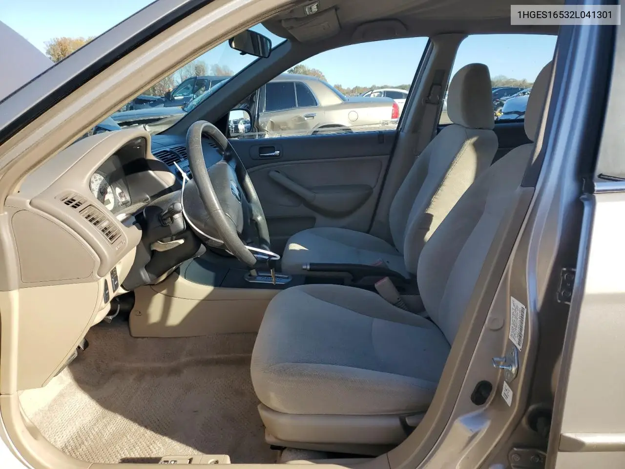 1HGES16532L041301 2002 Honda Civic Lx