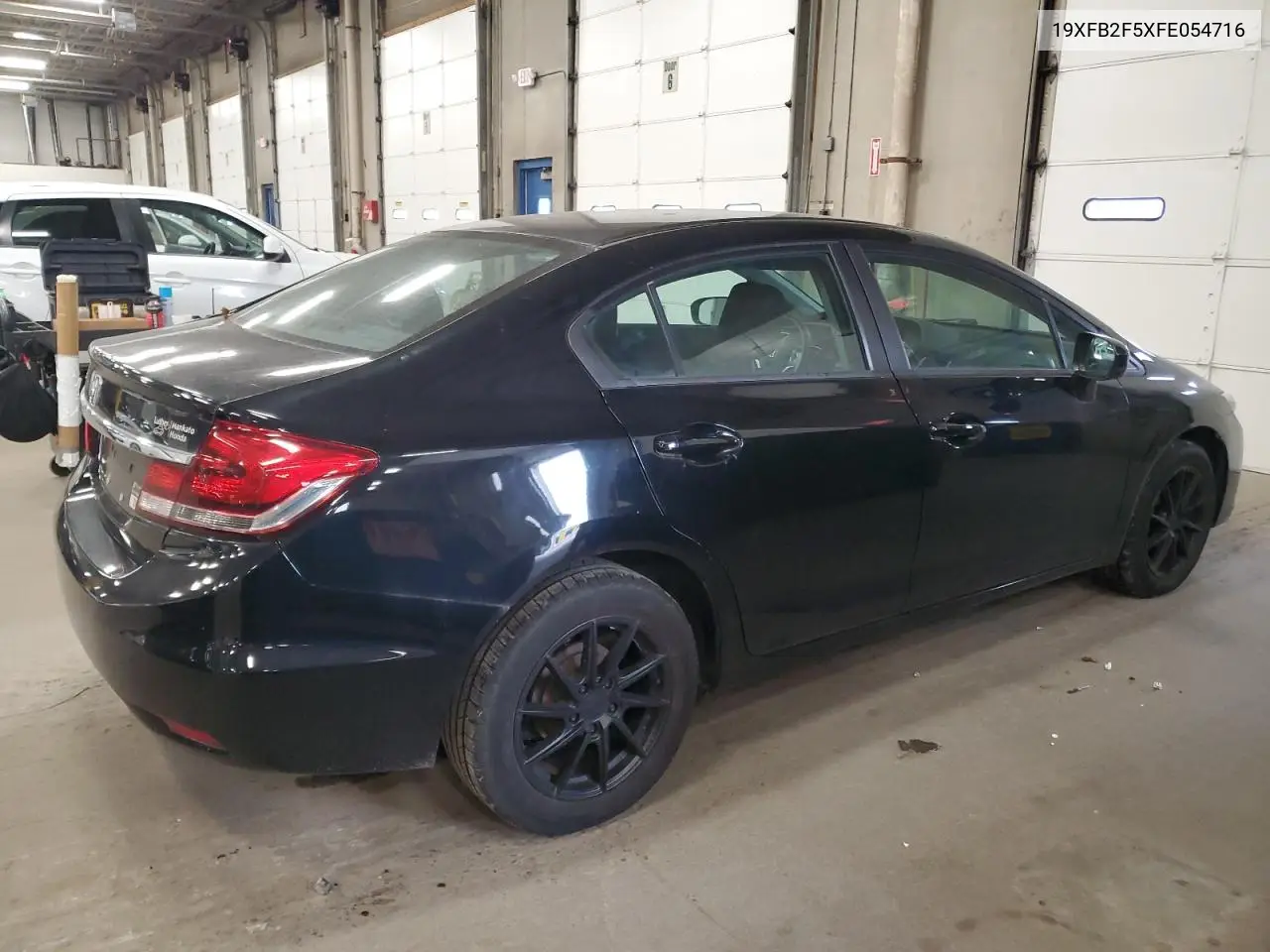 19XFB2F5XFE054716 2015 Honda Civic Lx