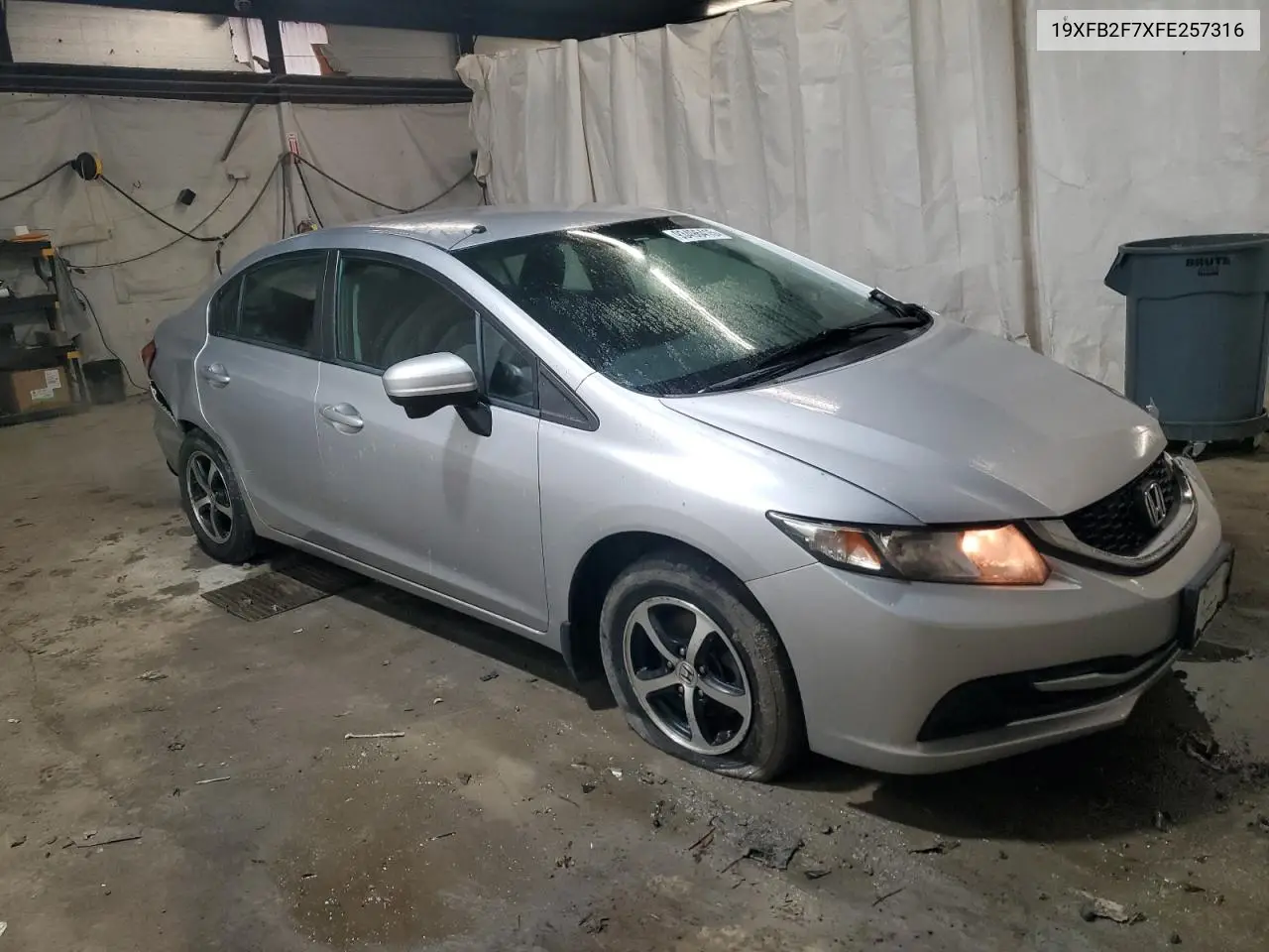 19XFB2F7XFE257316 2015 Honda Civic Se
