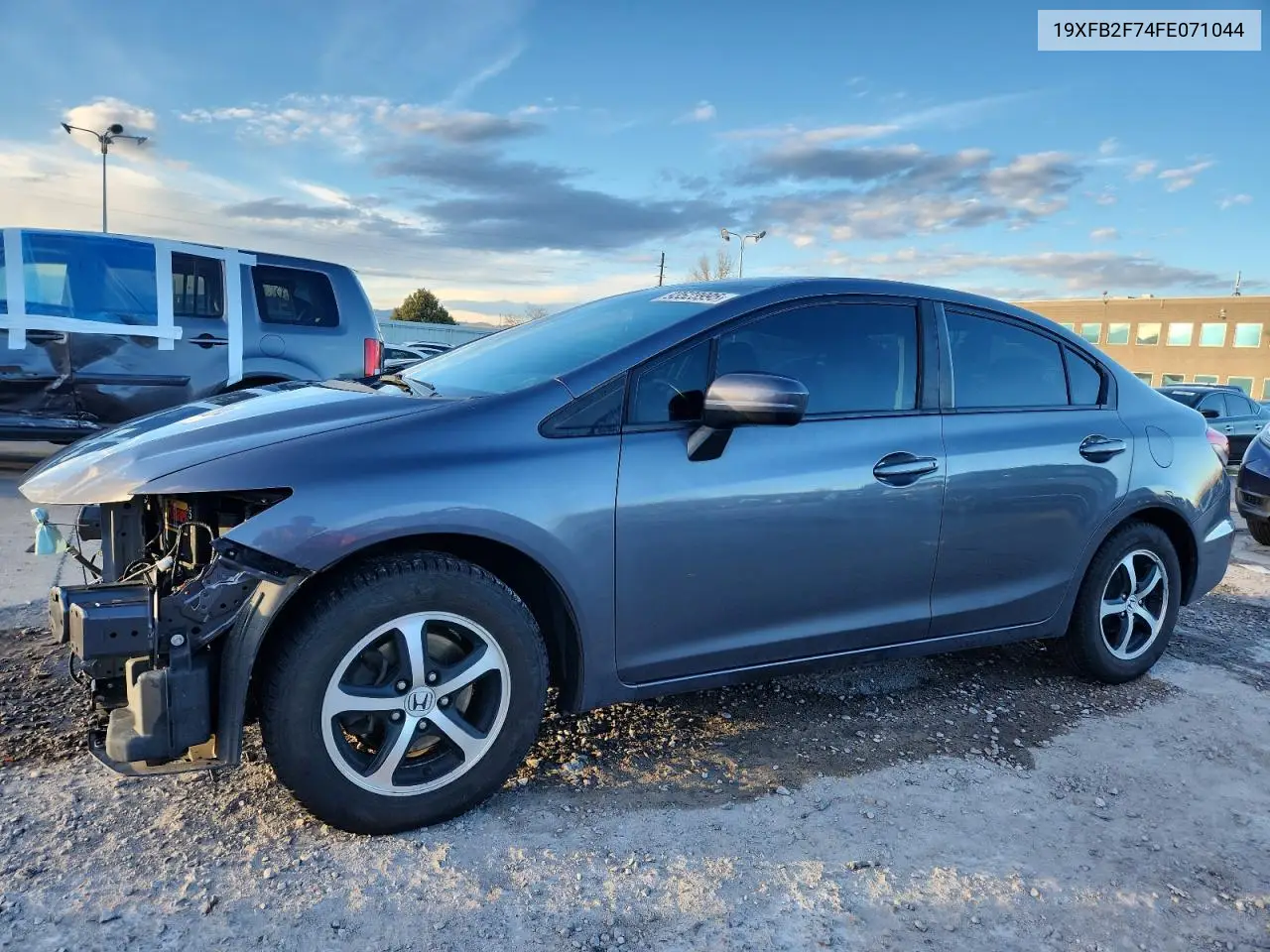 19XFB2F74FE071044 2015 Honda Civic Se