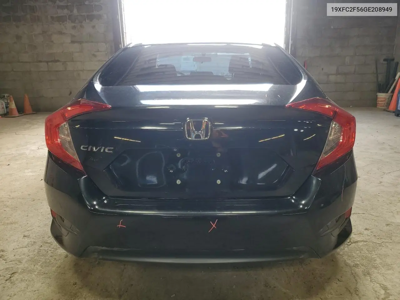 19XFC2F56GE208949 2016 Honda Civic Lx