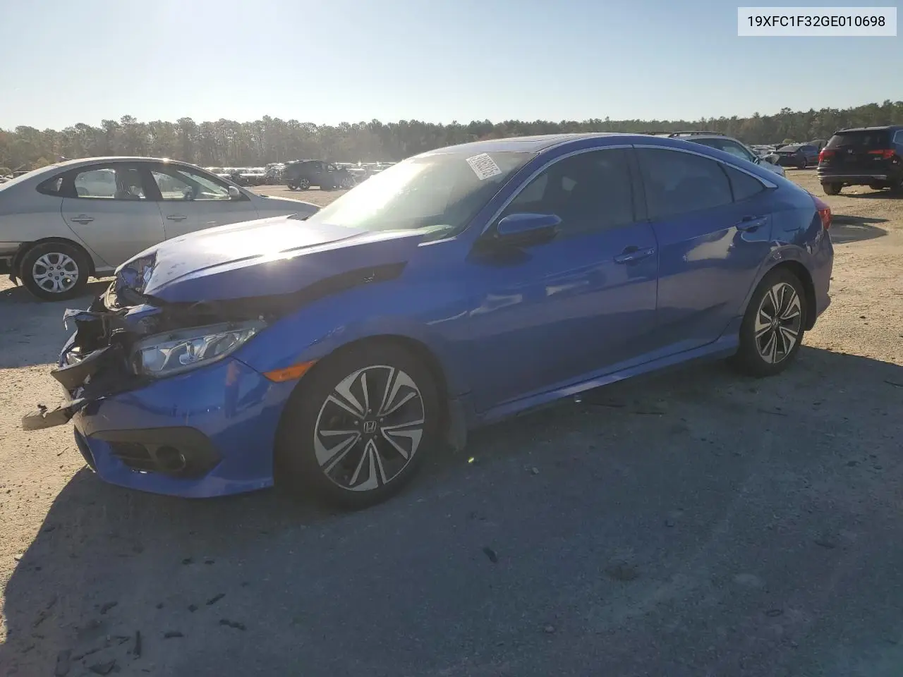 19XFC1F32GE010698 2016 Honda Civic Ex