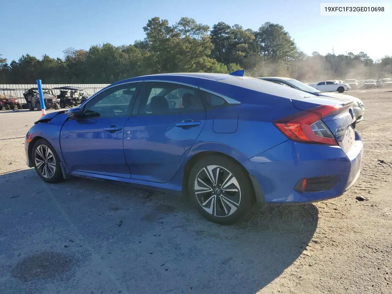 19XFC1F32GE010698 2016 Honda Civic Ex