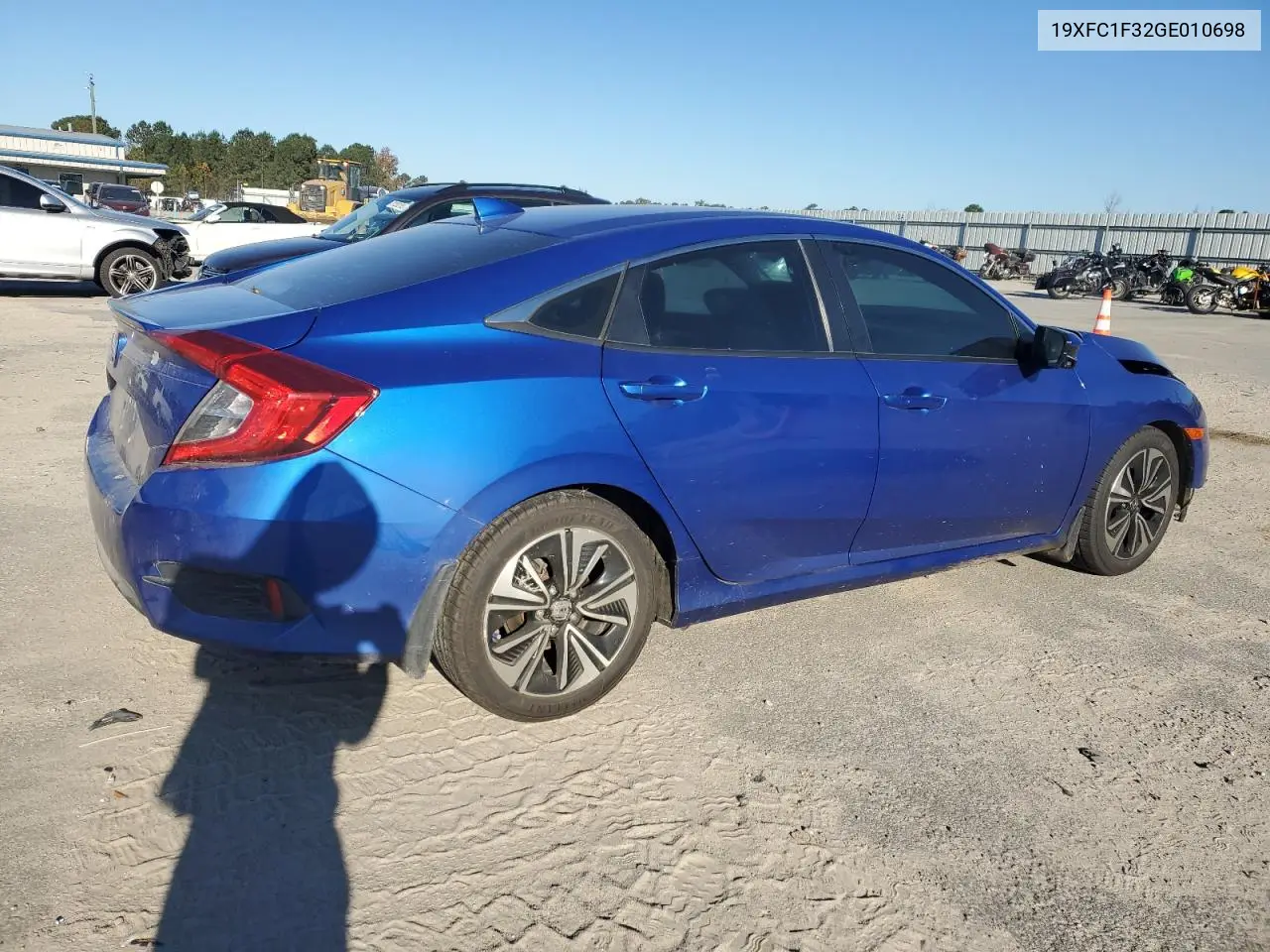 19XFC1F32GE010698 2016 Honda Civic Ex
