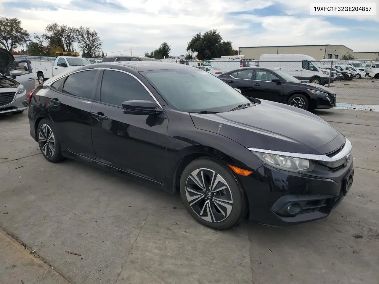 19XFC1F32GE204857 2016 Honda Civic Ex