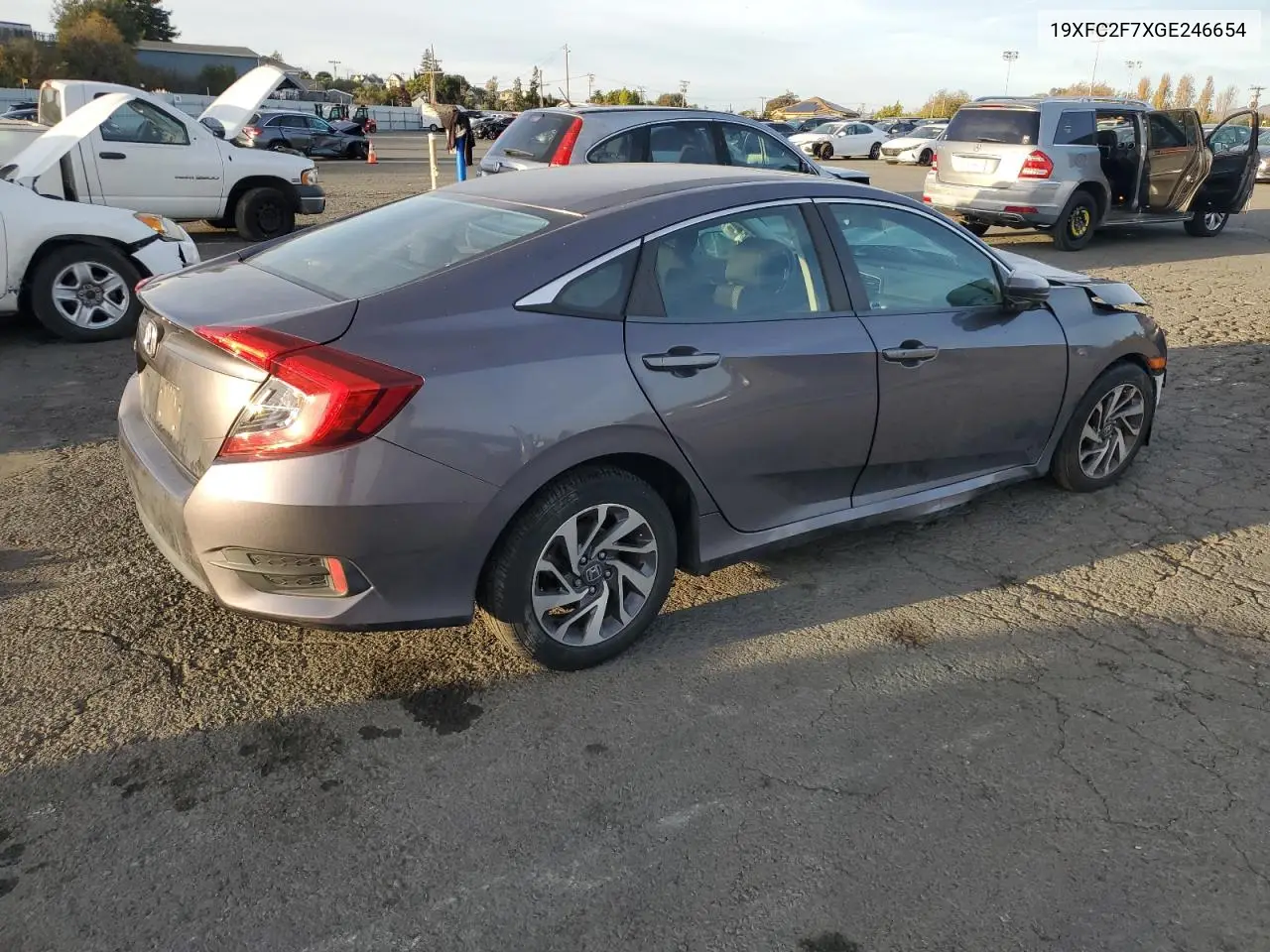 19XFC2F7XGE246654 2016 Honda Civic Ex