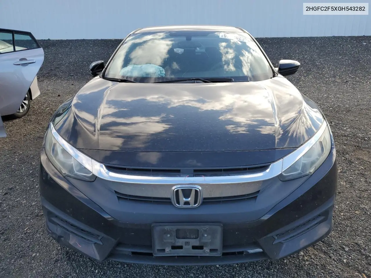 2HGFC2F5XGH543282 2016 Honda Civic Lx