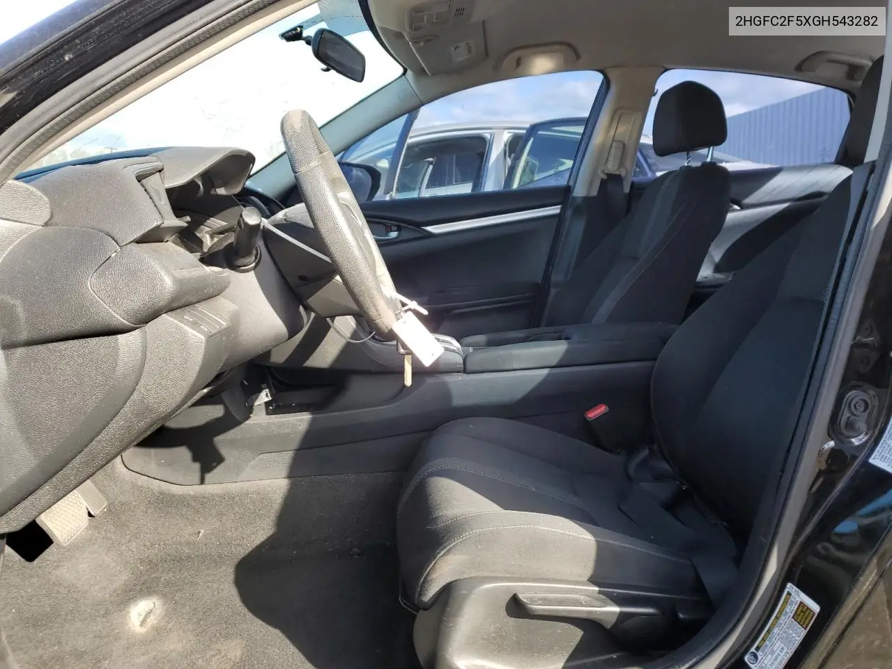 2HGFC2F5XGH543282 2016 Honda Civic Lx