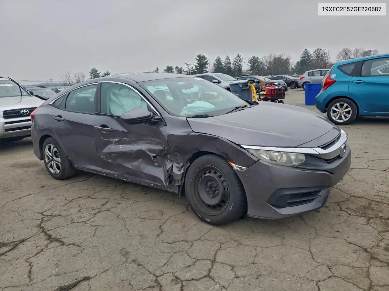 19XFC2F57GE220687 2016 Honda Civic Lx