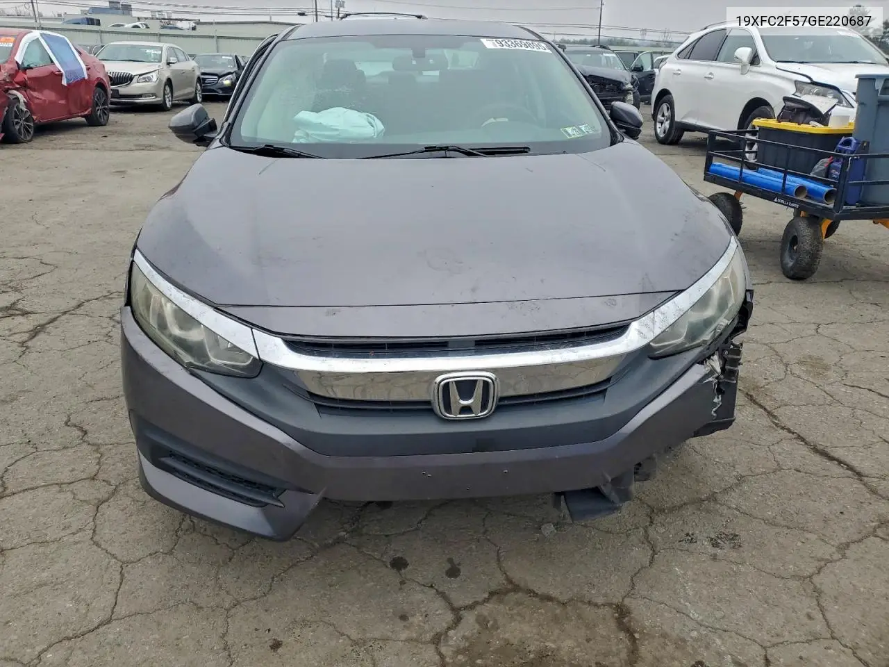 19XFC2F57GE220687 2016 Honda Civic Lx