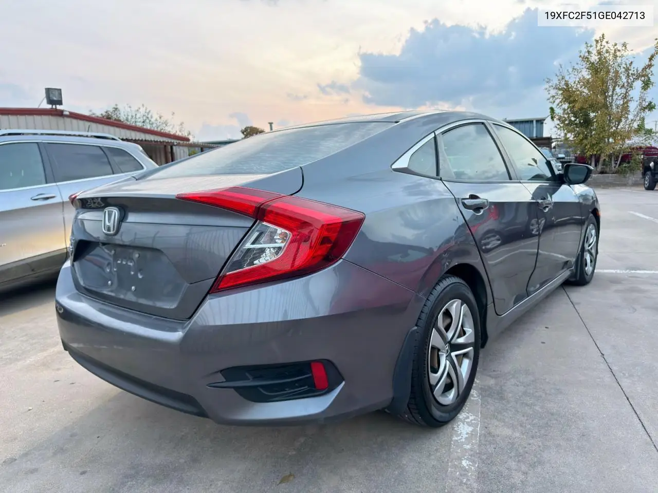 19XFC2F51GE042713 2016 Honda Civic Lx