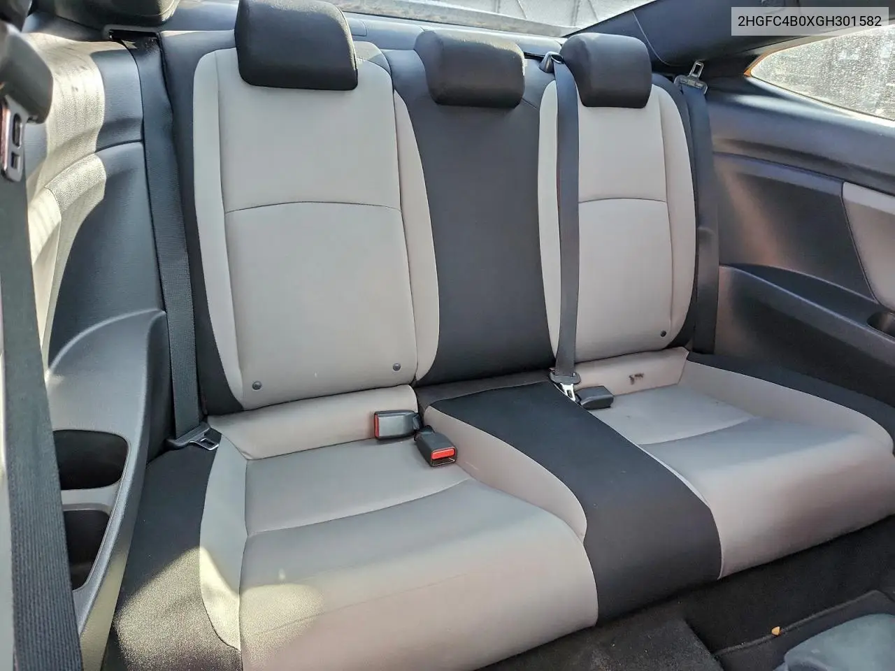 2HGFC4B0XGH301582 2016 Honda Civic Lx
