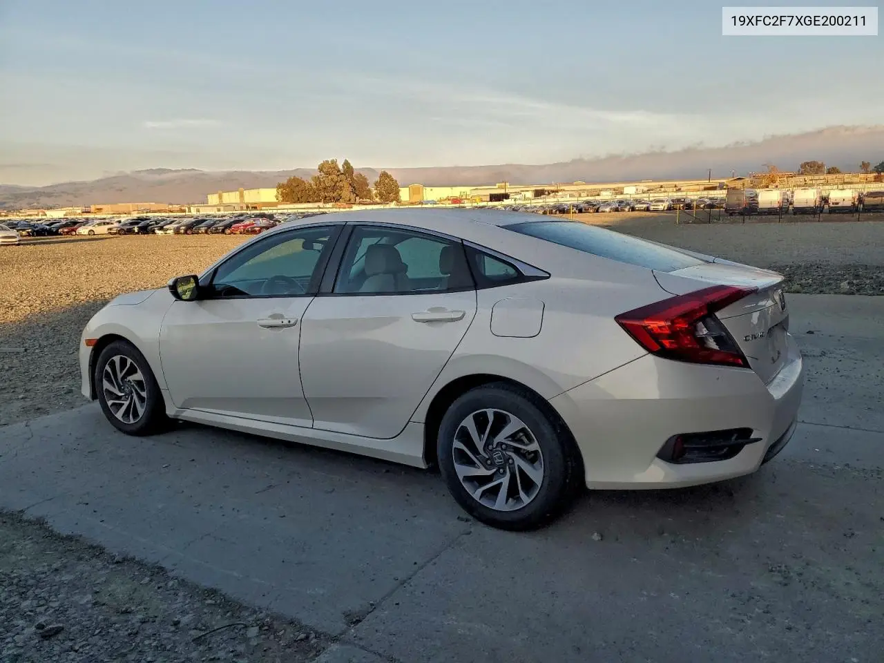 19XFC2F7XGE200211 2016 Honda Civic Ex