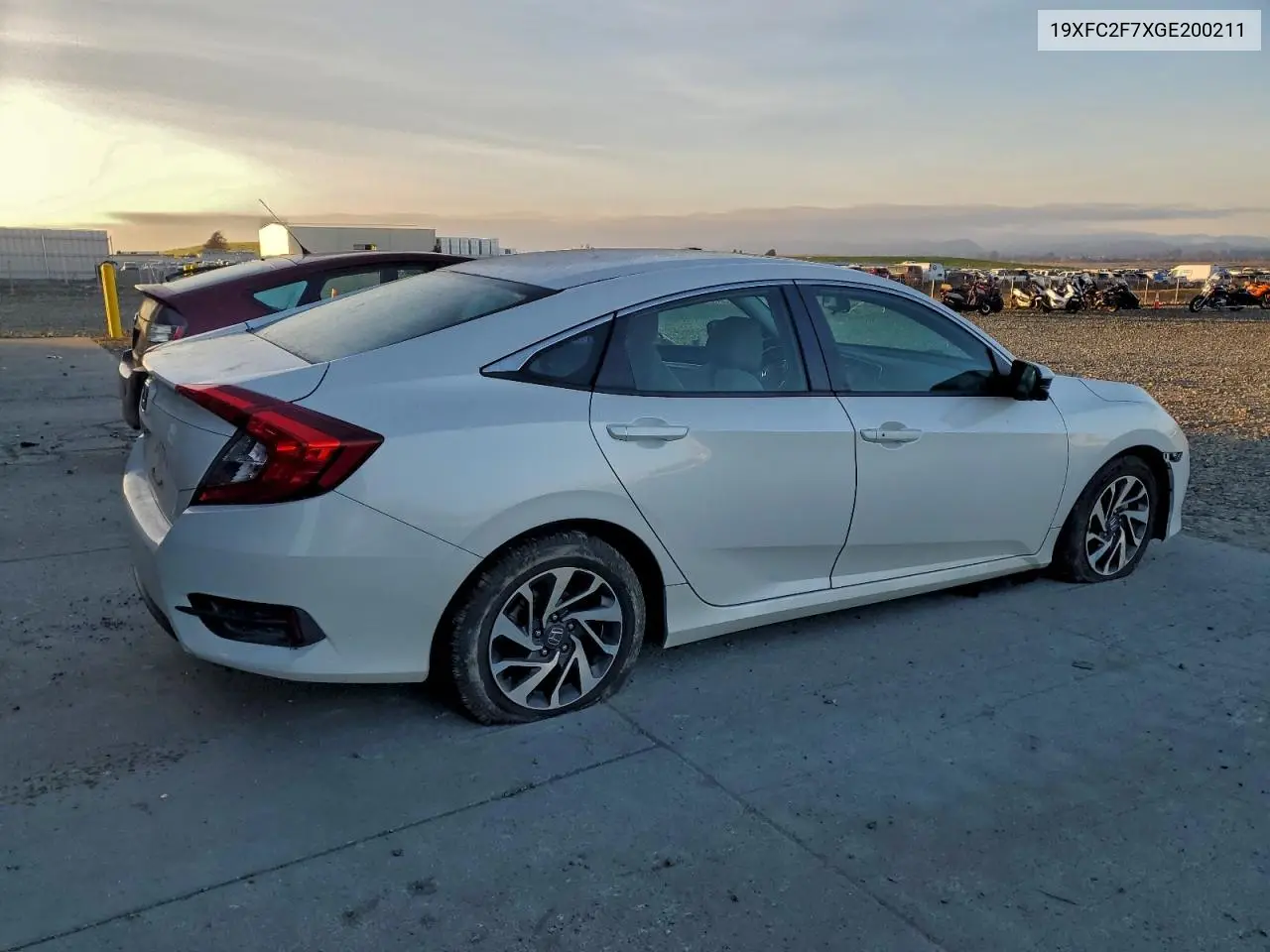 19XFC2F7XGE200211 2016 Honda Civic Ex