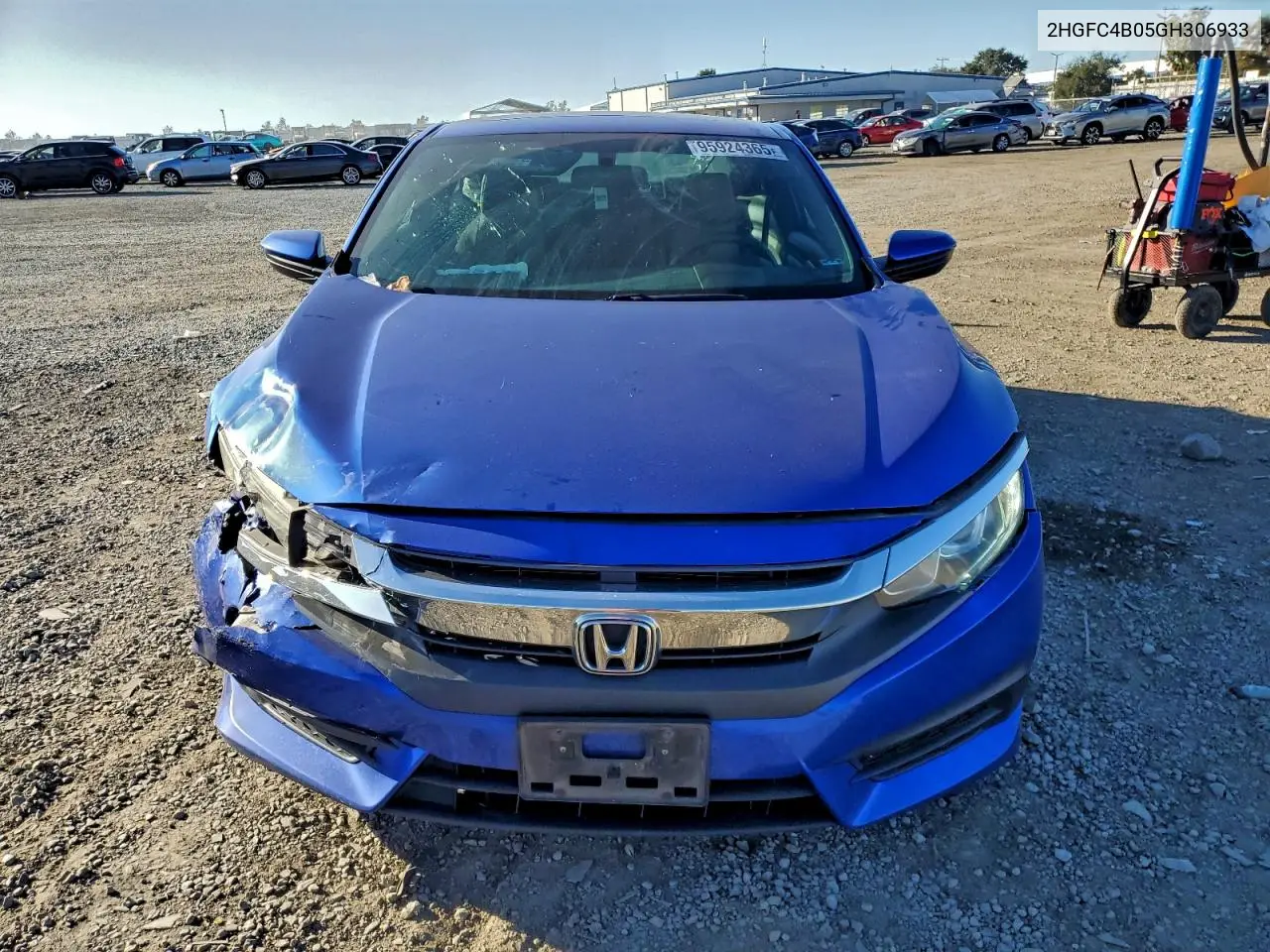 2HGFC4B05GH306933 2016 Honda Civic Lx