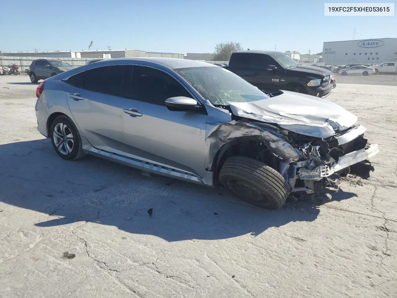 19XFC2F5XHE053615 2017 Honda Civic Lx