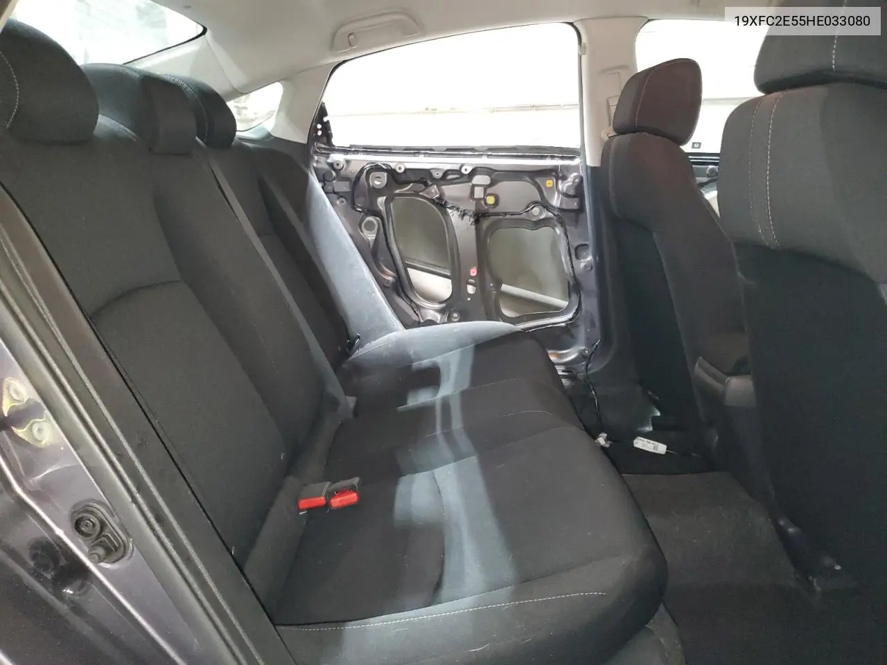 19XFC2E55HE033080 2017 Honda Civic Lx