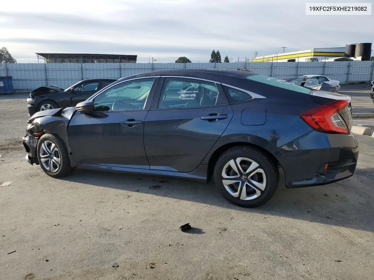 19XFC2F5XHE219082 2017 Honda Civic Lx