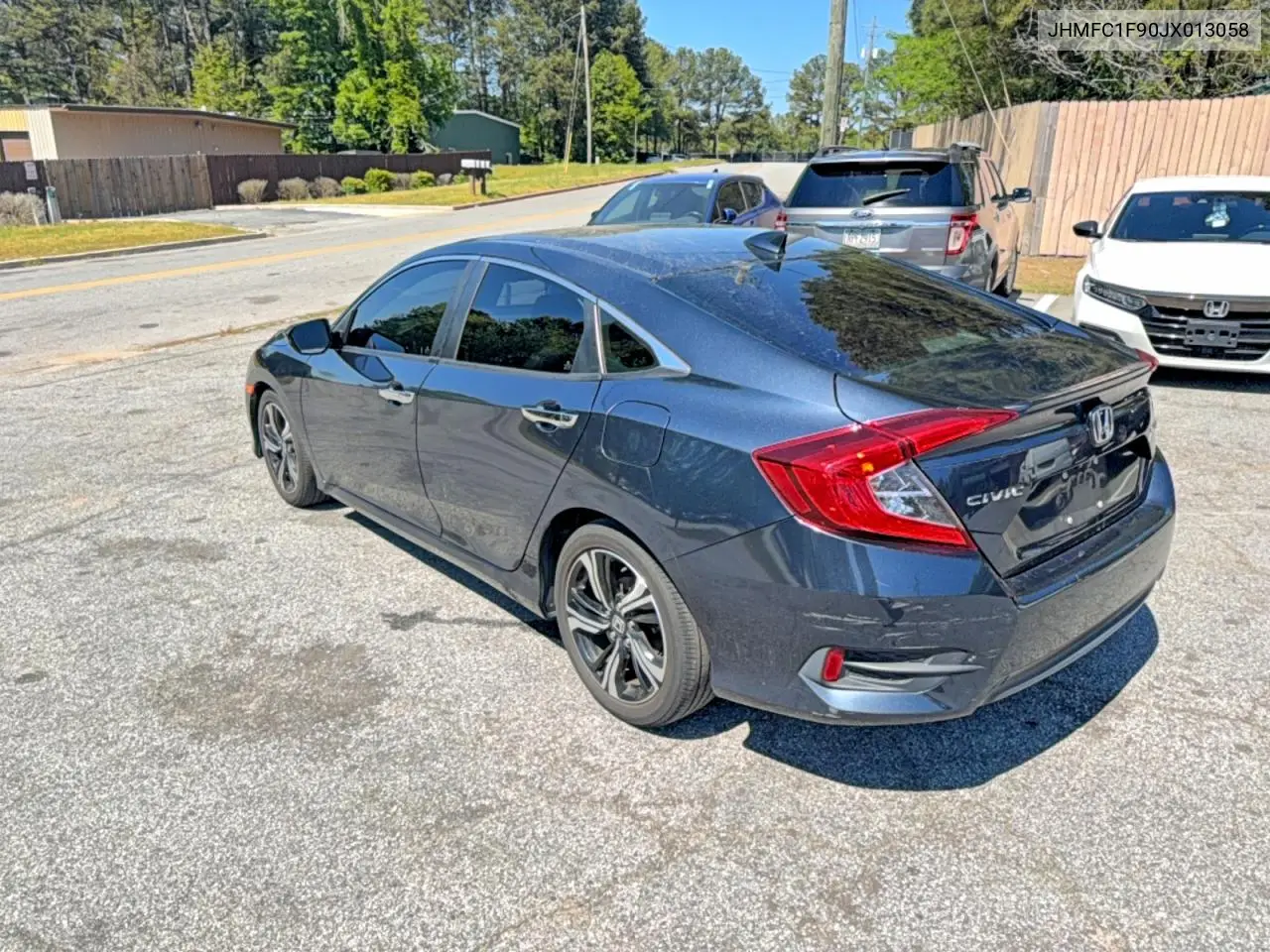 JHMFC1F90JX013058 2018 Honda Civic Touring