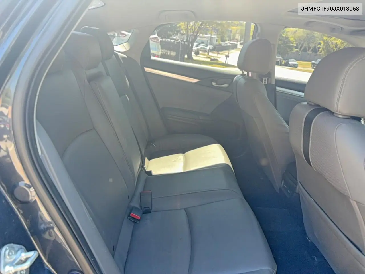 JHMFC1F90JX013058 2018 Honda Civic Touring