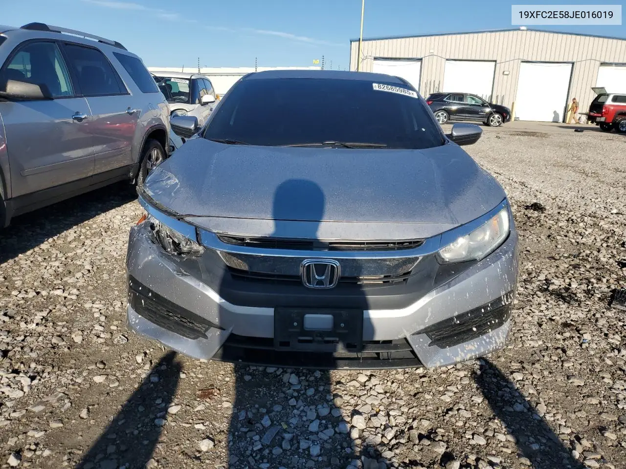 19XFC2E58JE016019 2018 Honda Civic Lx
