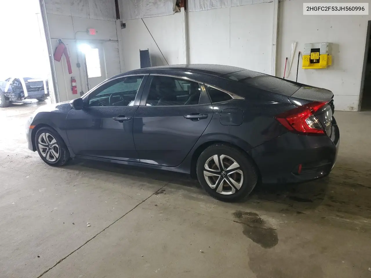 2HGFC2F53JH560996 2018 Honda Civic Lx