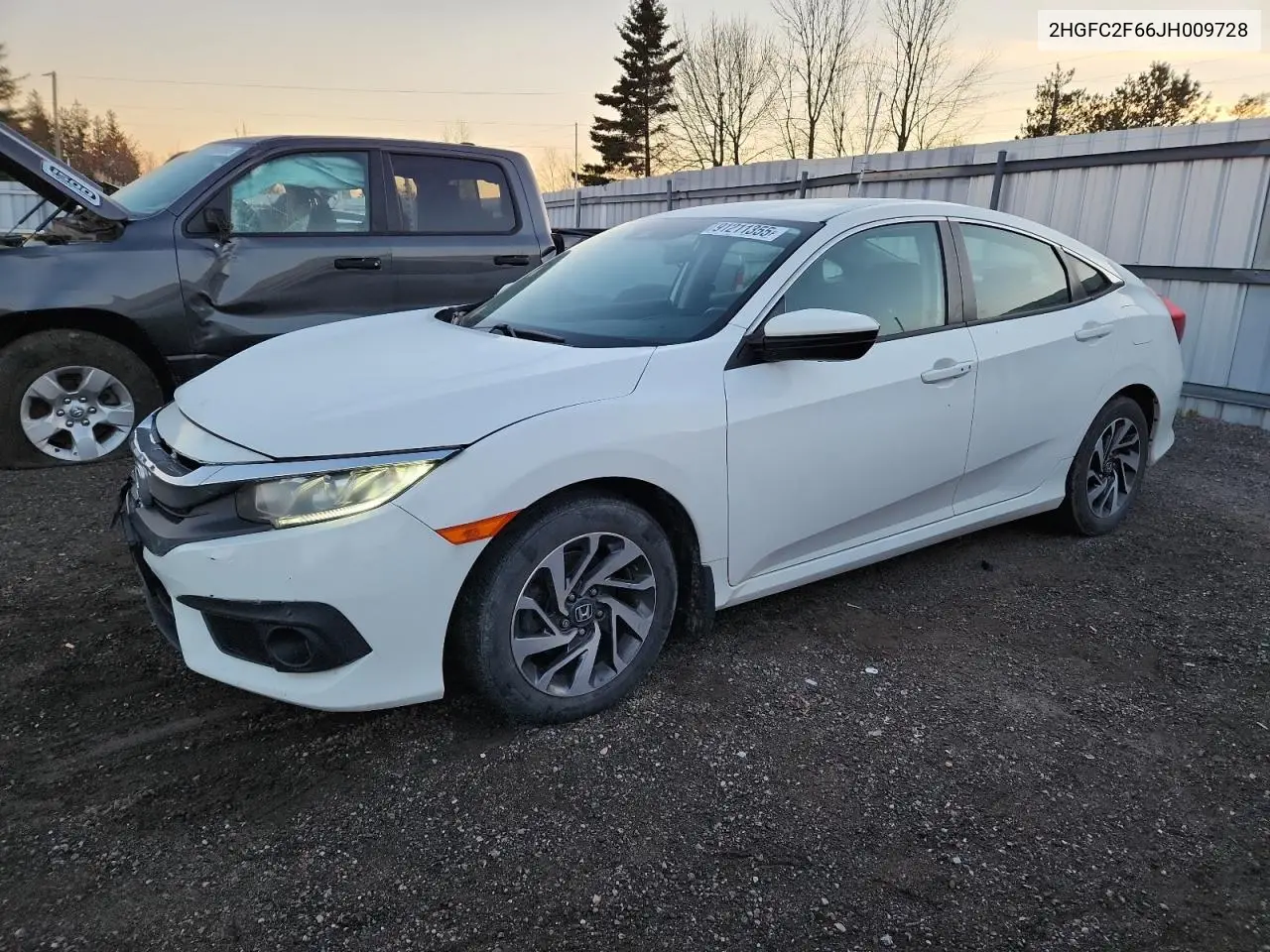 2HGFC2F66JH009728 2018 Honda Civic Lx
