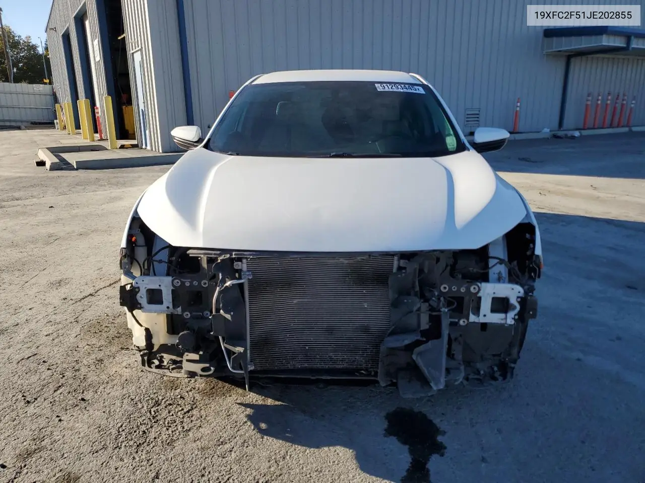 19XFC2F51JE202855 2018 Honda Civic Lx