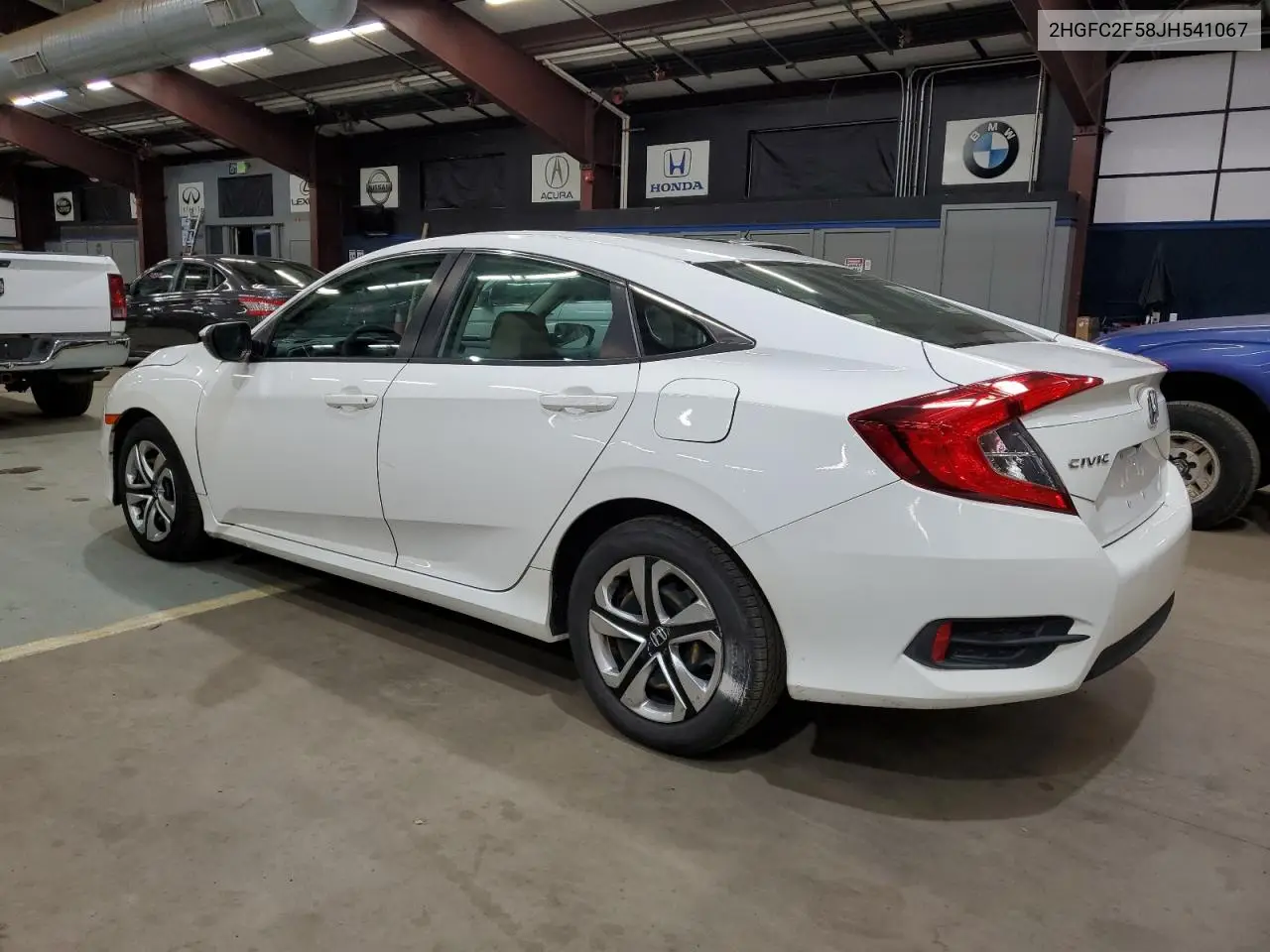 2HGFC2F58JH541067 2018 Honda Civic Lx