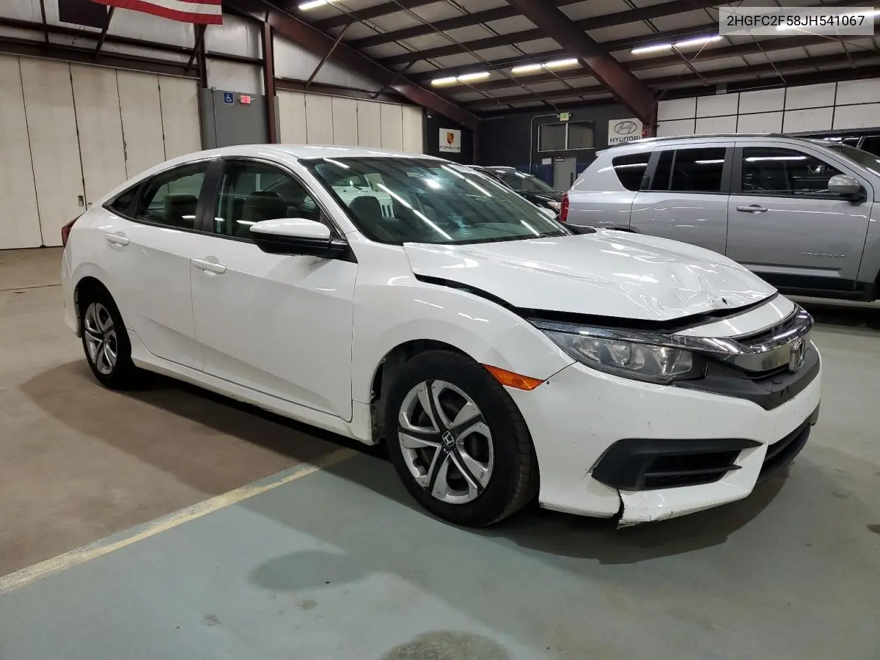 2HGFC2F58JH541067 2018 Honda Civic Lx