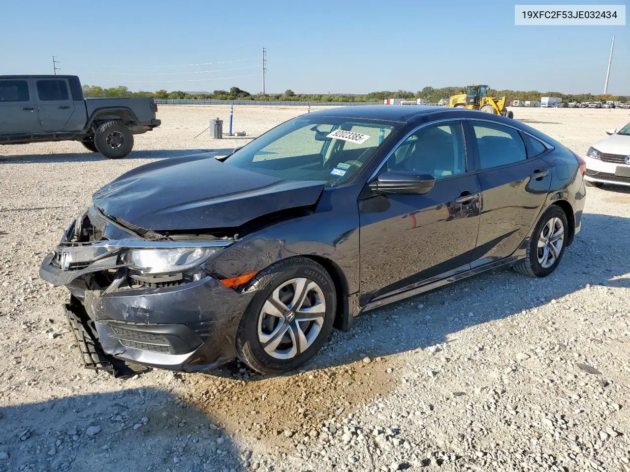 19XFC2F53JE032434 2018 Honda Civic Lx